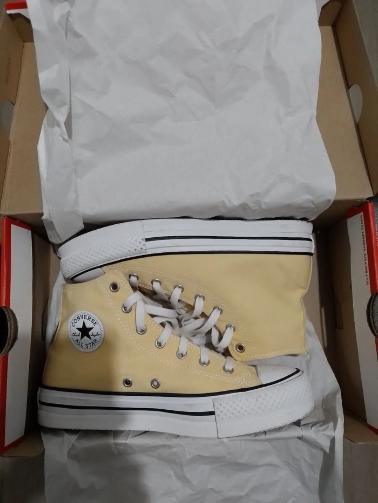 Converse – photo 2